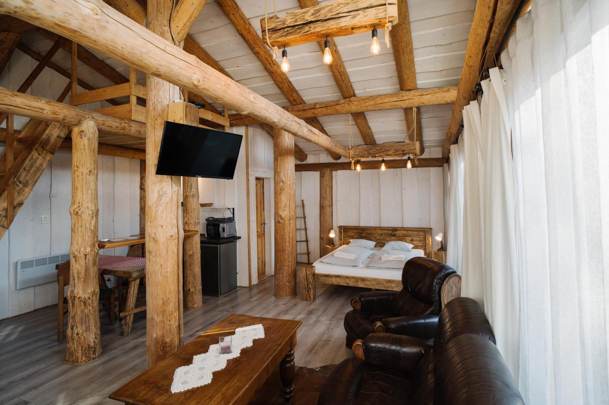 Gazdovsky Dvor B&B S Mini Wellness Bešeňová Esterno foto