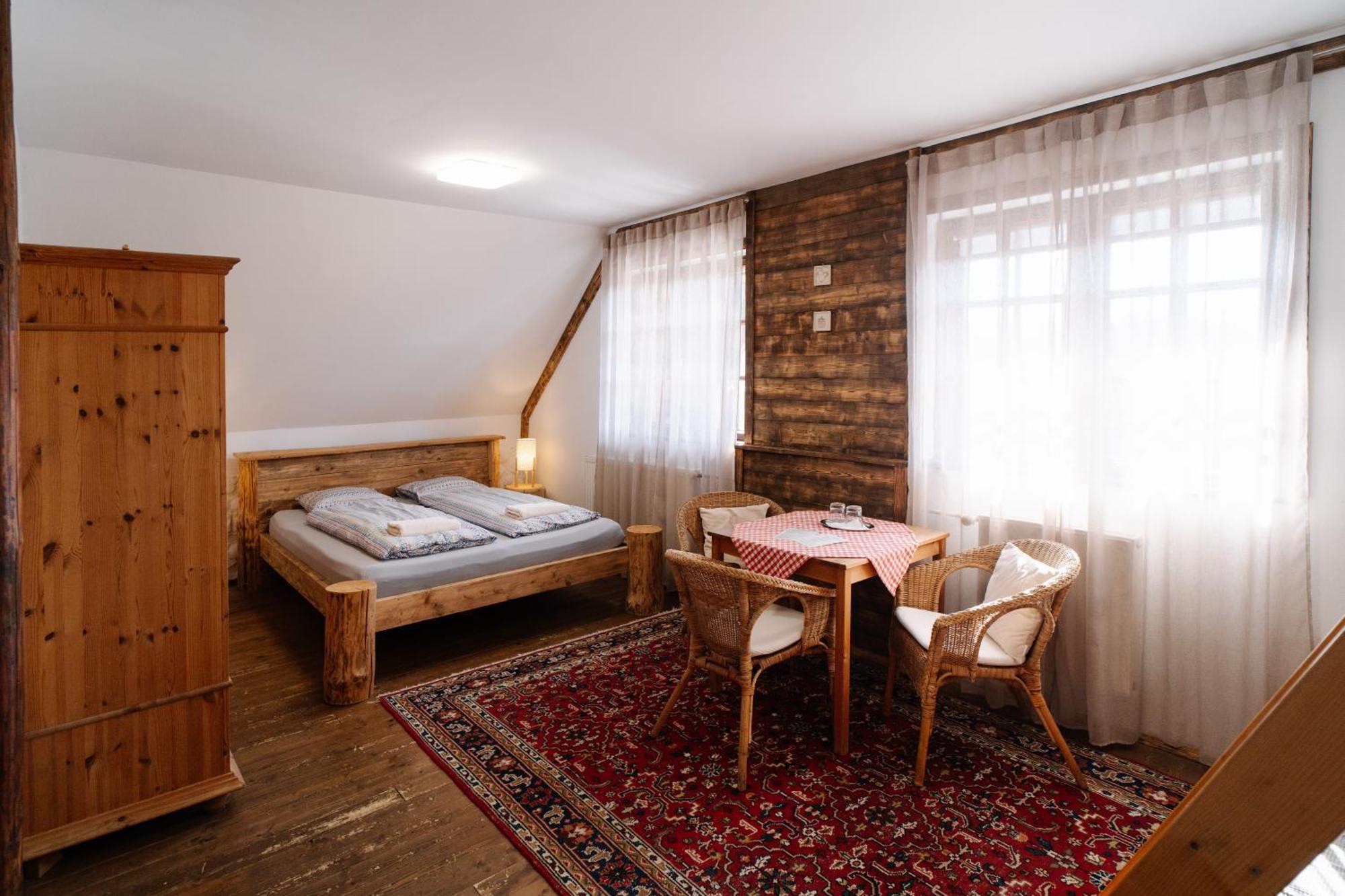Gazdovsky Dvor B&B S Mini Wellness Bešeňová Esterno foto